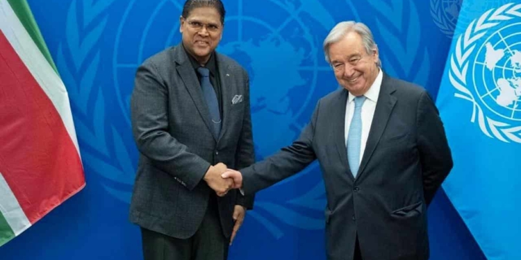 secretaris generaal van de Verenigde Naties Antonio Guterres en santokhi