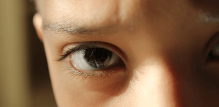 jongen oog