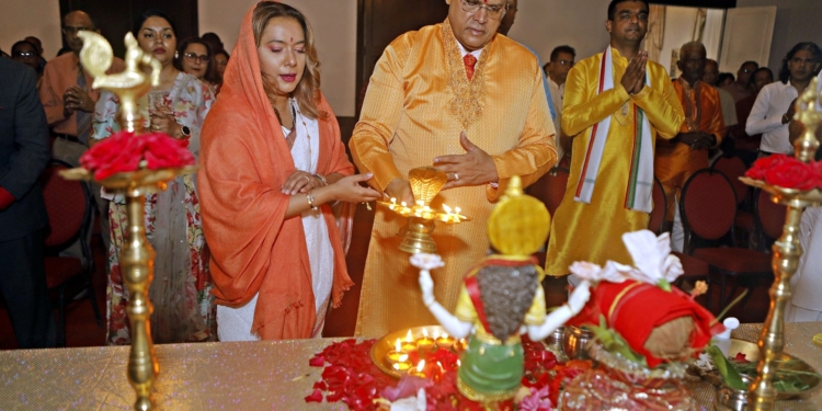 santokhi en melissa divali dewali diwali devali