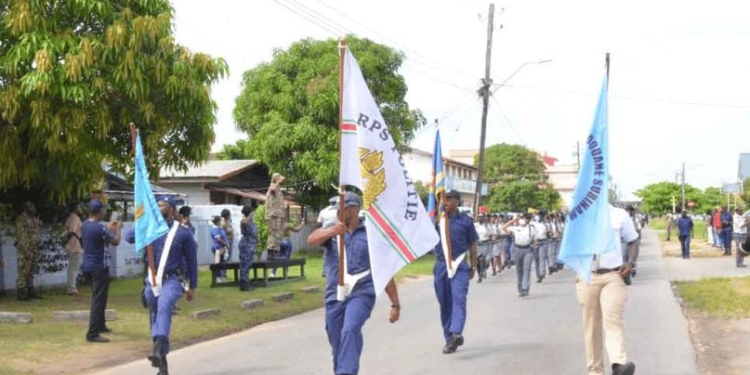 defile parade