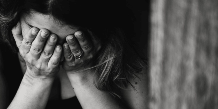 depressief verdrietig huilen