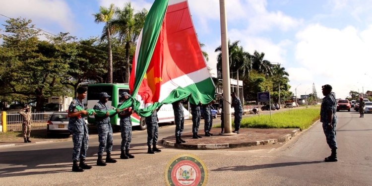 mamoetvlag suriname