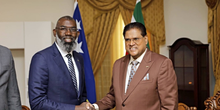 santokhi en minister persident curacao