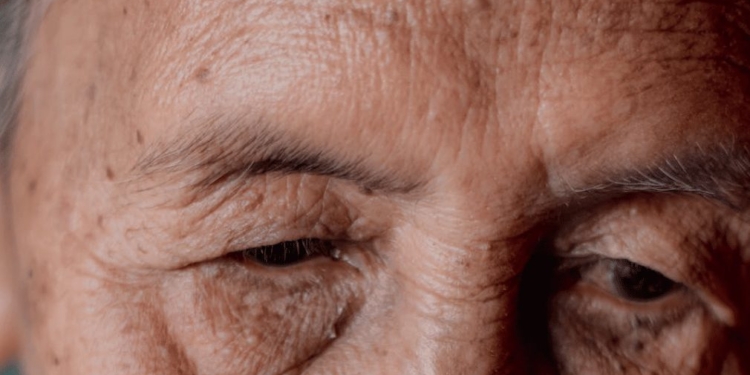vrouw bejaard oud senior