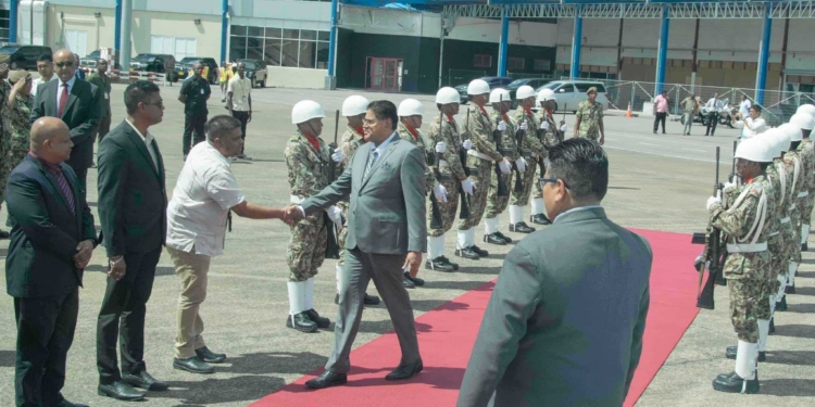 Santokhi terug van de achtste Caricom Cuba summit