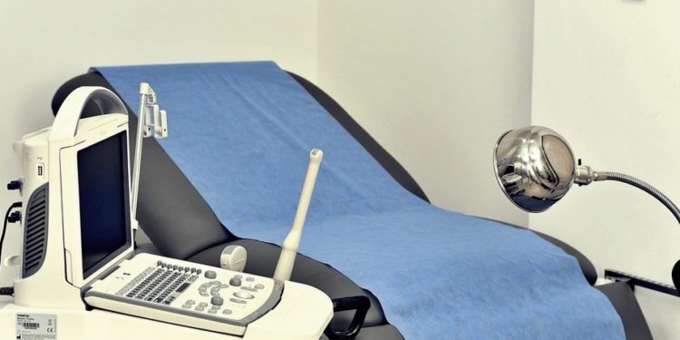 gynaecoloog onderzoeksbed