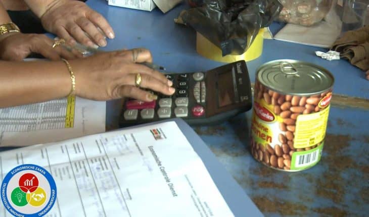 ECD controle in Brokopondo goederen producten supermarkt winkel 2 | GFC