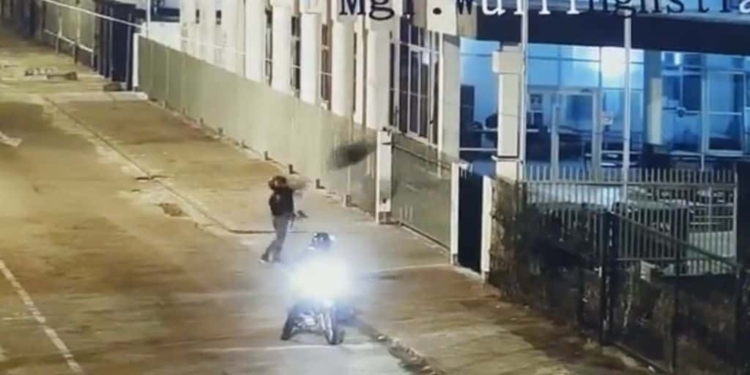 aanslag gerechtsgebouw 1