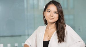 brunette vrouw | GFC