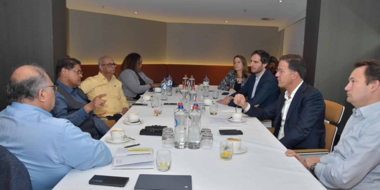 rutte en chan ramdin nederland