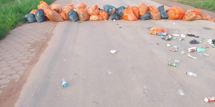 vuil barricade protest actie
