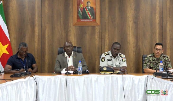 Kenneth Amoksi Humphrey Tjin Liep Shie Bevelhebber Werner Kioe A Sen korpschef ruben kensen | GFC