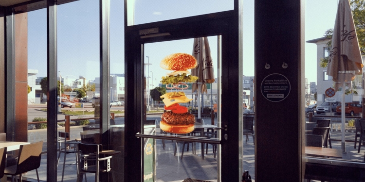 fastfood restaurant