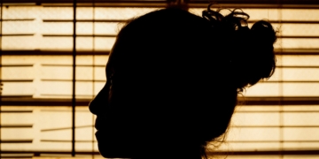 hoofd vrouw achteren