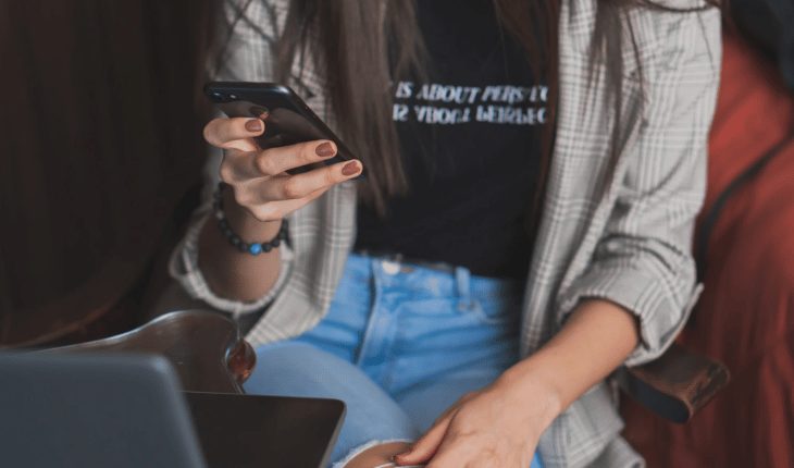 mobiel telefoon vrouw | GFC