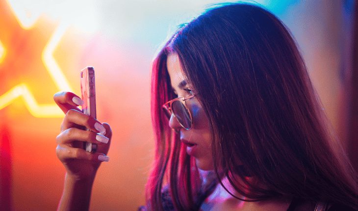 vrouw telefoon | GFC