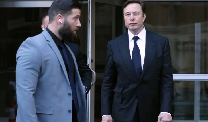 A Twitter engineer says at least 2 bodyguards accompany Elon Musk around Twitter HQ — even to the restroom | GFC