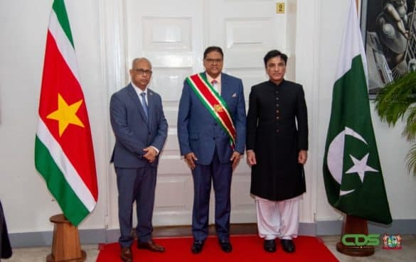 Credentials Pakistan 2 585x369 1