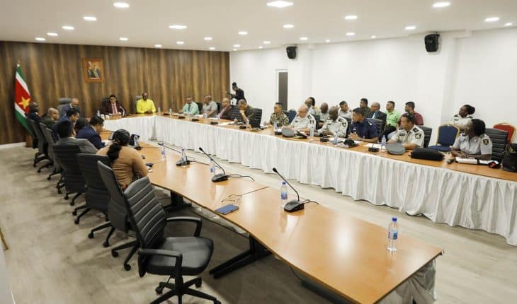 President Santokhi in overleg met Nationale Veiligheidscommissie | GFC