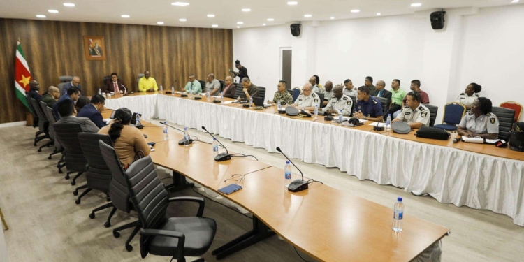 President Santokhi in overleg met Nationale Veiligheidscommissie