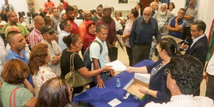 Somohardjo wil religieuze organisaties als partner voor acute noodverlichting