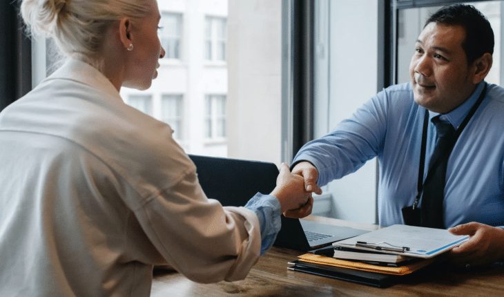 gesprek solliciatie man vrouw werk kantoor | GFC