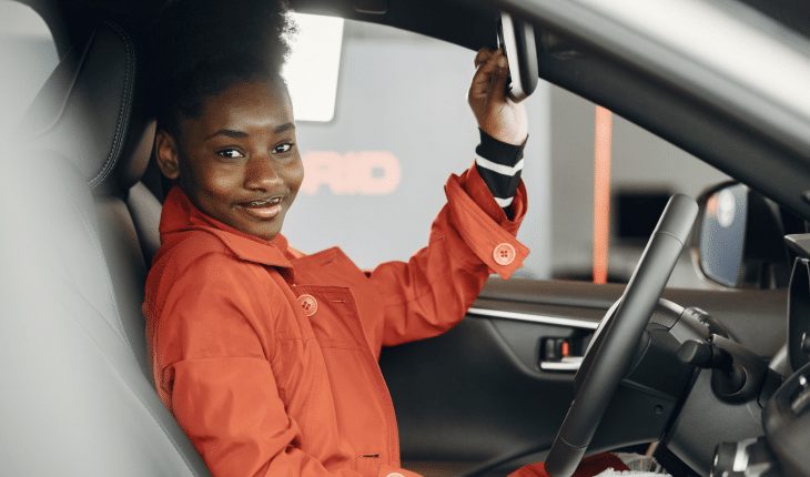 vrouw auto rijden 1 | GFC