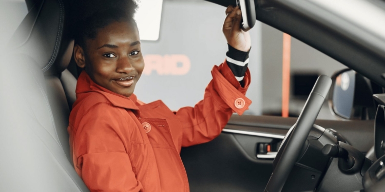 vrouw auto rijden 1