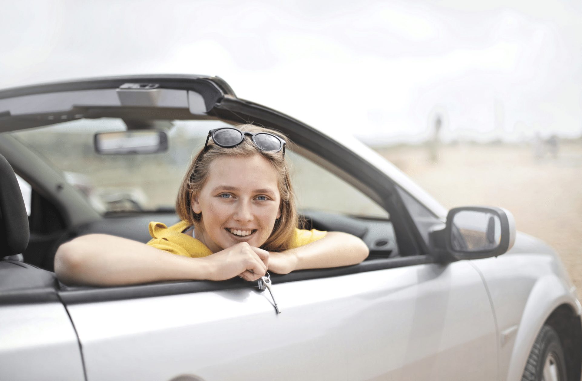 vrouw auto rijden