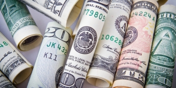 Leerkrachten eisen minimaal US$ 1000
