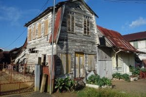 Paramaribo huis kapot