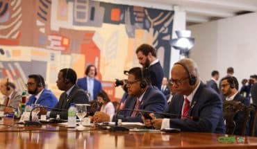 Staatshoofden Suriname en Guyana hebben bilateraal onderhoud | GFC