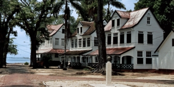 fort zeelandia suriname paramaribo waterkant