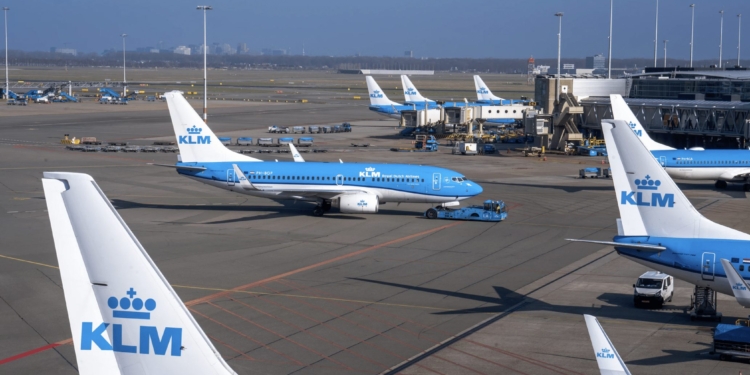 klm schiphol airport reizen nederland
