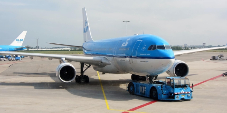 klm schiphol vliegtuig