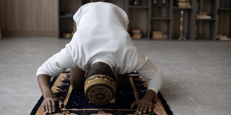 man bidden islam moslim mat