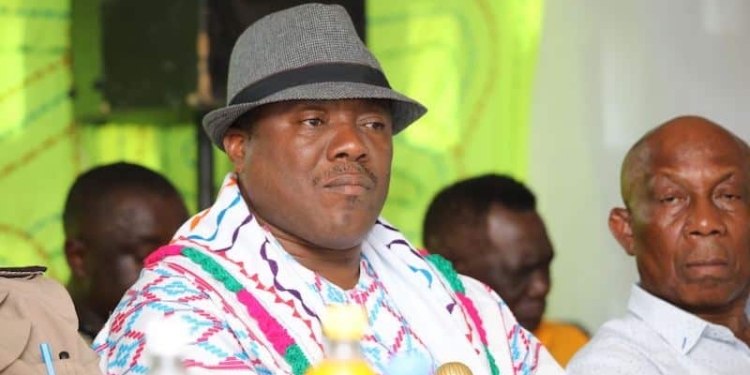 Granman Albert Aboikoni. Foto NII
