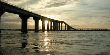 paramaribo commewijne wijdenbosch brug