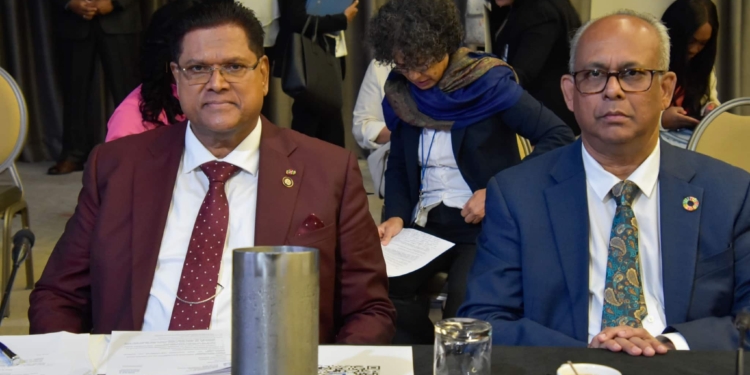 Chandrikapersad Santokhi en albert ramdin