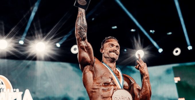 chris bumstead
