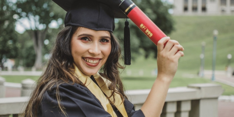 geslaagd diploma universiteit school studente