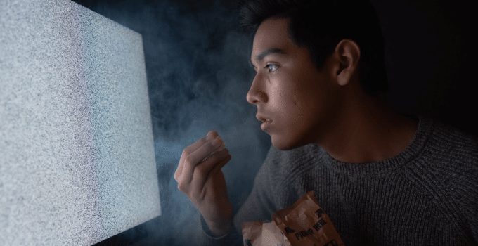 Suriname speelt met vuur door jongeren blind te laten stemmen