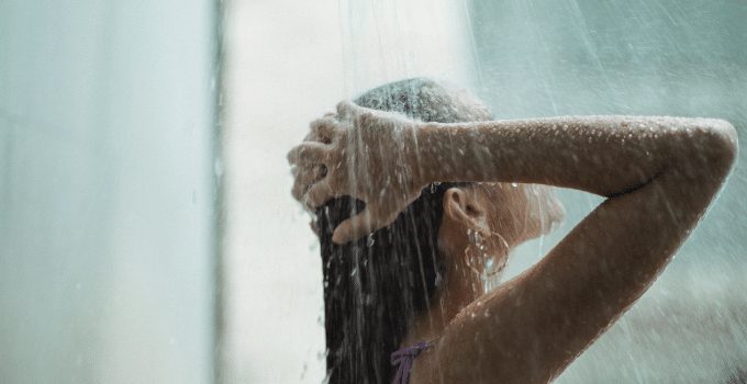 Tijdens vakantie in Nederland mocht ik maximaal 5 minuten douchen, betreurt Surinaamse vrouw