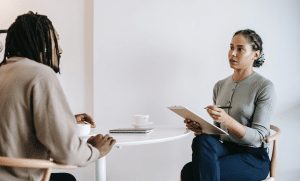 gesprek afspraak bespreking man vrouw kantoor | GFC