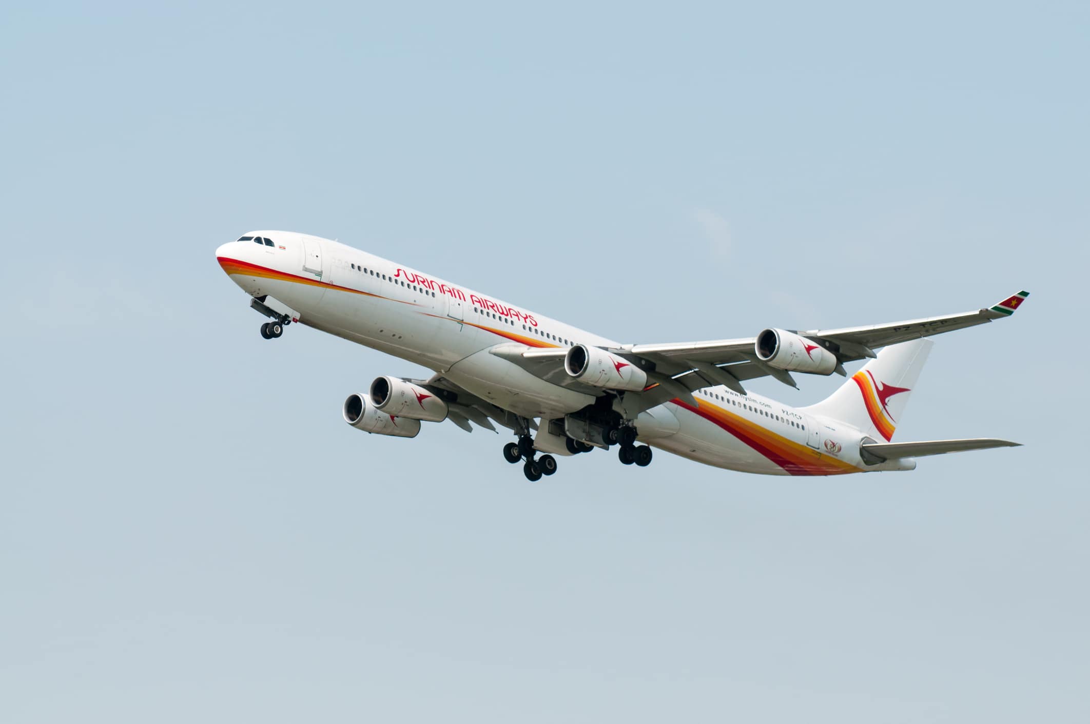 surinam airways airbus a340 schiphol airport amsterdam