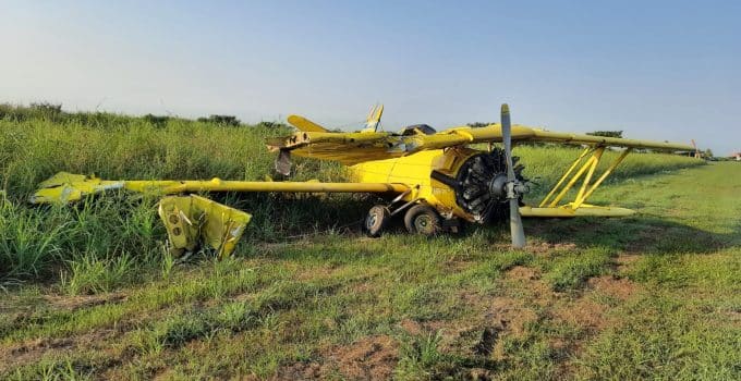 Zonverblinding oorzaak botsing tussen twee landbouwvliegtuigen op vliegveld Alibux