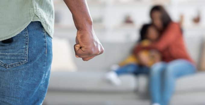 koppel-relatie-stel-liefde-agressie-mishandeling-misbruik-slaan2