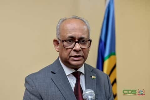 Minister-Albert-Ramdin-480x320
