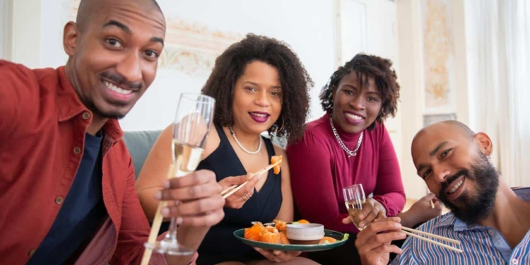 uiteten restaurant familie vrienden eten