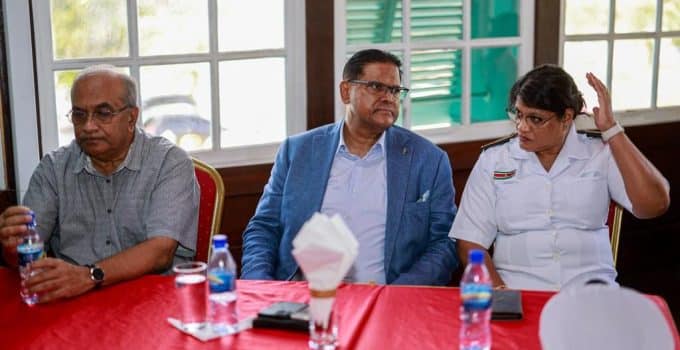 President Santokhi sluit drie jaar intensieve regeerperiode af met hoopgevende resultaten